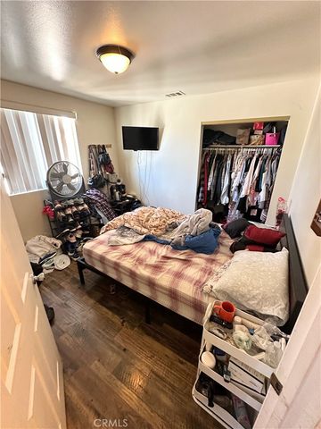 9121 Orchard, Los Angeles, CA 90044