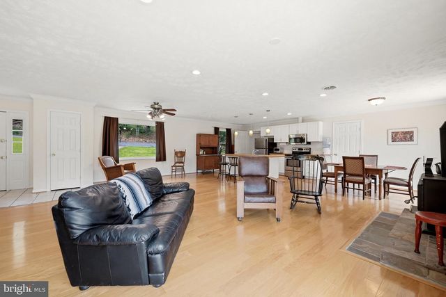 376 BLACK TWIG RD, Linden, VA 22642