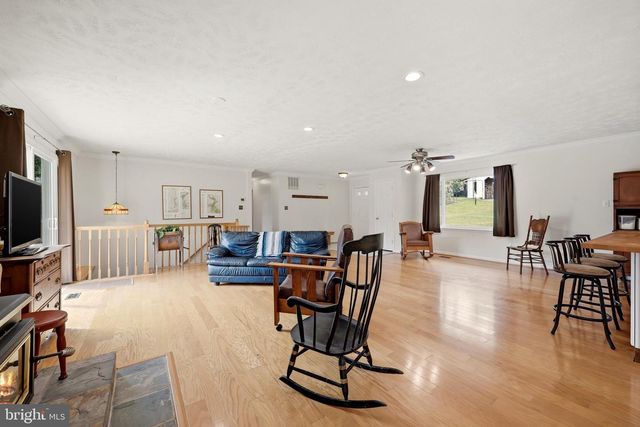 376 BLACK TWIG RD, Linden, VA 22642