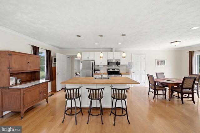 376 BLACK TWIG RD, Linden, VA 22642