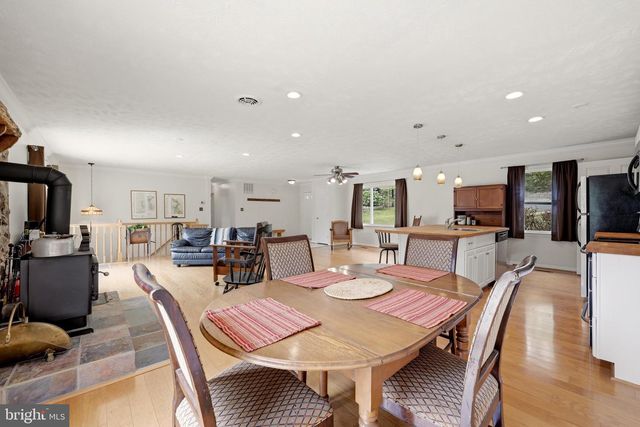 376 BLACK TWIG RD, Linden, VA 22642