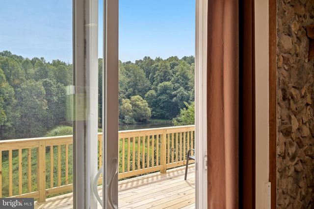 376 BLACK TWIG RD, Linden, VA 22642