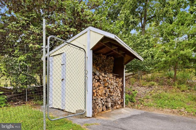 376 BLACK TWIG RD, Linden, VA 22642