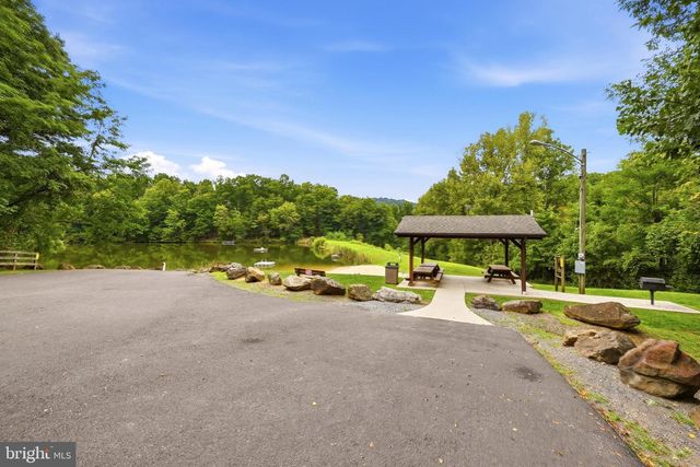376 BLACK TWIG RD, Linden, VA 22642