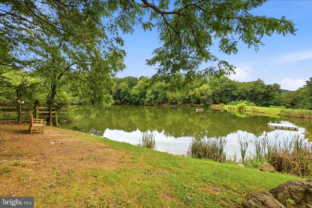 376 BLACK TWIG RD, Linden, VA 22642