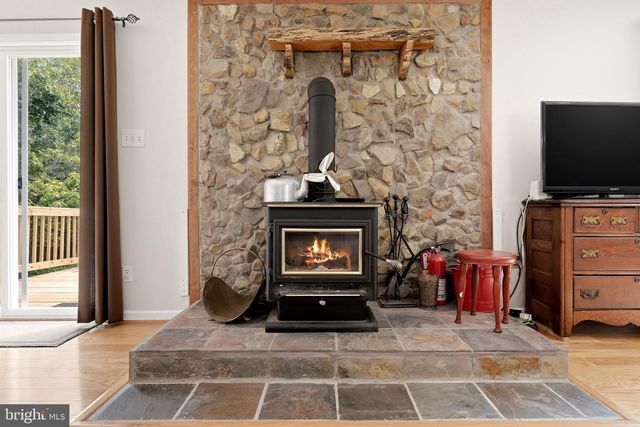 376 BLACK TWIG RD, Linden, VA 22642
