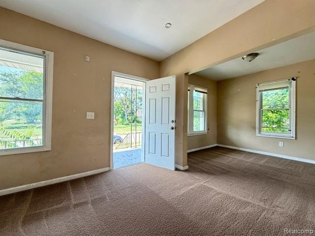 16856 San Juan Drive, Detroit, MI 48221