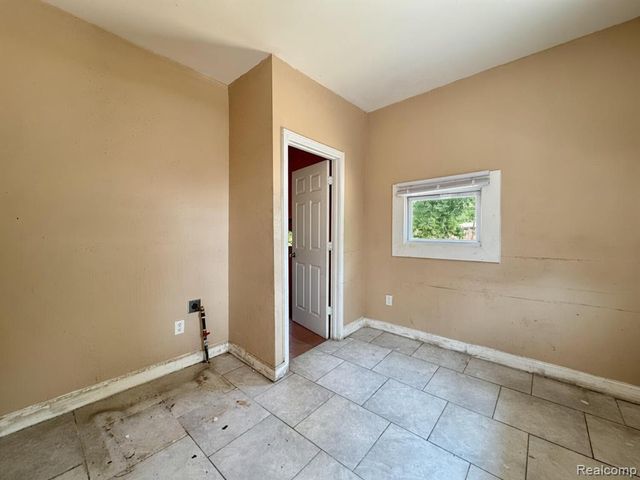 16856 San Juan Drive, Detroit, MI 48221