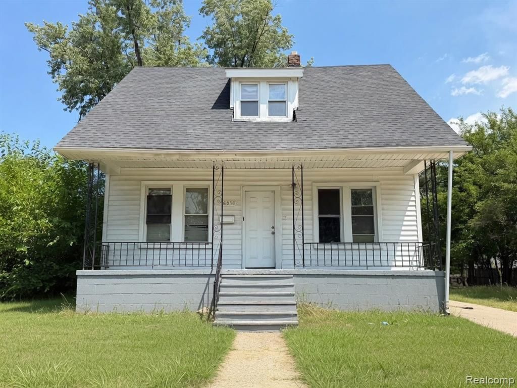 16856 San Juan Drive, Detroit, MI 48221