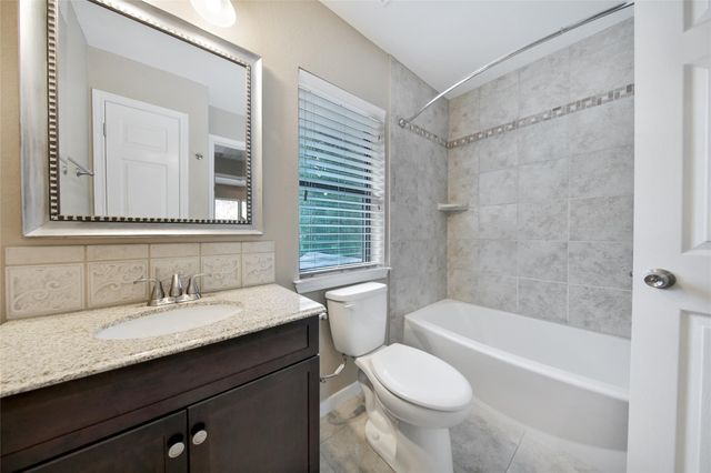 710 W Rollingwood, Pinehurst, TX 77362