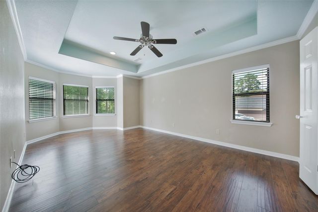 710 W Rollingwood, Pinehurst, TX 77362