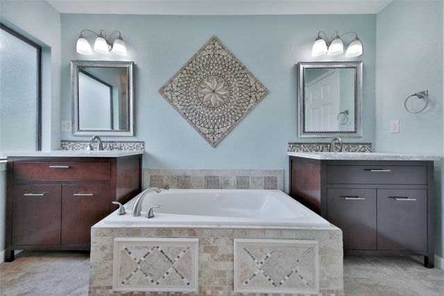 710 W Rollingwood, Pinehurst, TX 77362