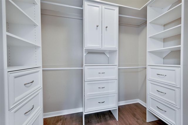 710 W Rollingwood, Pinehurst, TX 77362