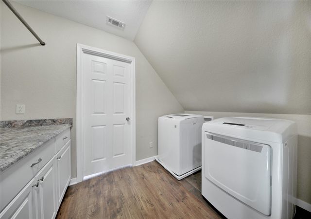 710 W Rollingwood, Pinehurst, TX 77362