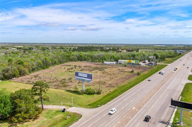 16123 Highway 6, Rosharon, TX 77583