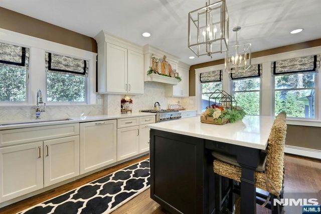 615 Sylvan Place, Haworth, NJ 07641