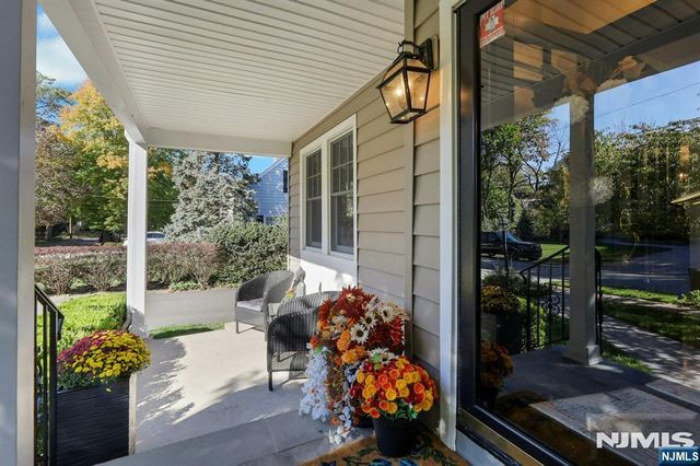 615 Sylvan Place, Haworth, NJ 07641