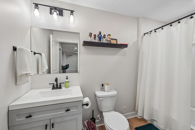 2800 Isabelle Drive, Victoria, MN 55386