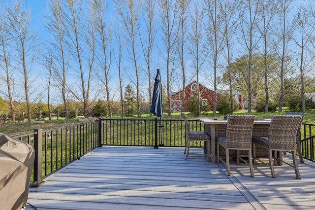 2800 Isabelle Drive, Victoria, MN 55386