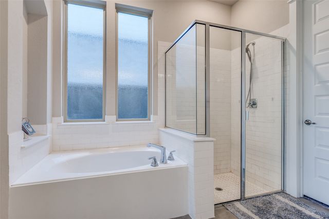 912 Fallbrook Avenue, Denton, TX 76210