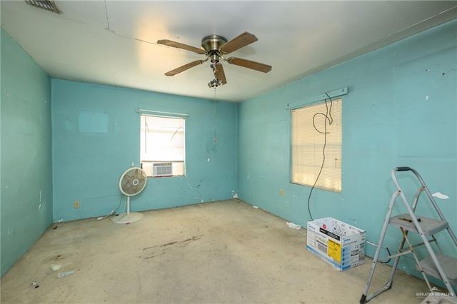 1233 S 2nd Street, Alamo, TX 78516