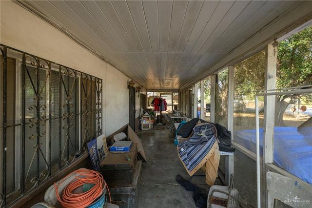 1233 S 2nd Street, Alamo, TX 78516