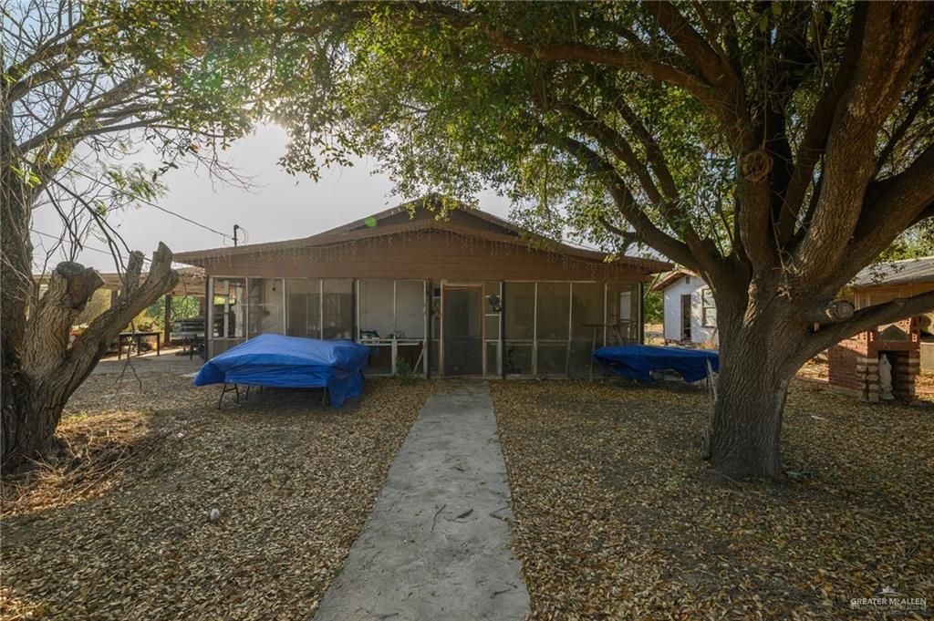 1233 S 2nd Street, Alamo, TX 78516