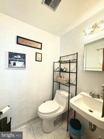 237 5TH AVE W, Cherry Hill, NJ 08002