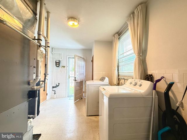 237 5TH AVE W, Cherry Hill, NJ 08002