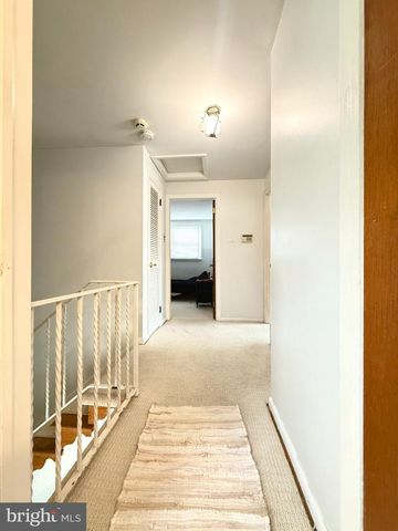 237 5TH AVE W, Cherry Hill, NJ 08002