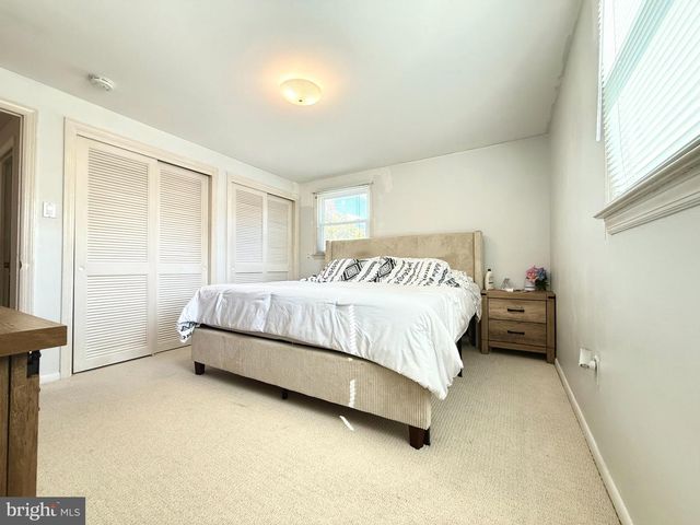 237 5TH AVE W, Cherry Hill, NJ 08002