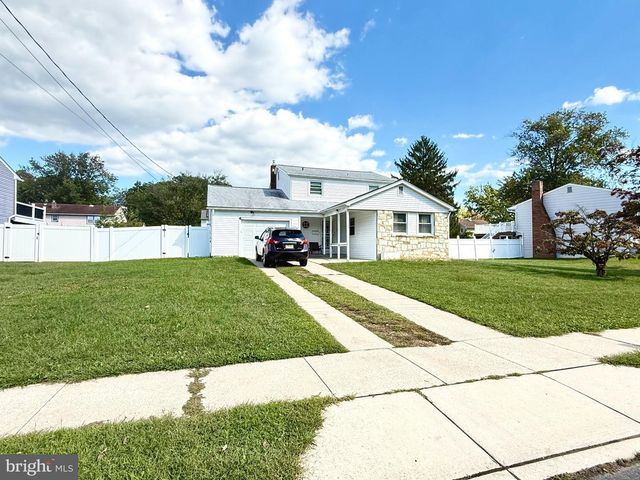 237 5TH AVE W, Cherry Hill, NJ 08002