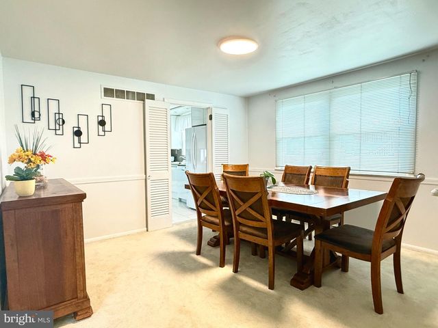 237 5TH AVE W, Cherry Hill, NJ 08002