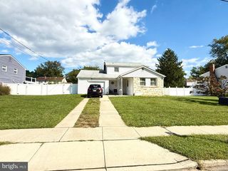 237 5TH AVE W, Cherry Hill, NJ 08002