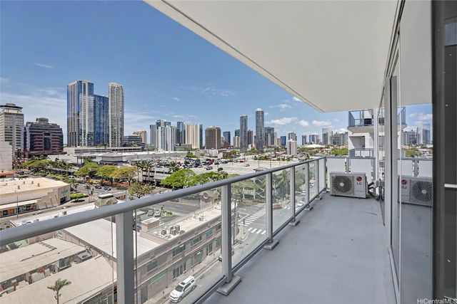 1500 Rycroft Street 811R, Honolulu, HI 96814
