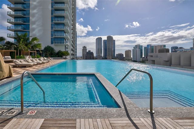 1500 Rycroft Street 811R, Honolulu, HI 96814