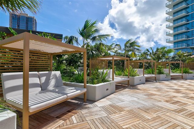 1500 Rycroft Street 811R, Honolulu, HI 96814