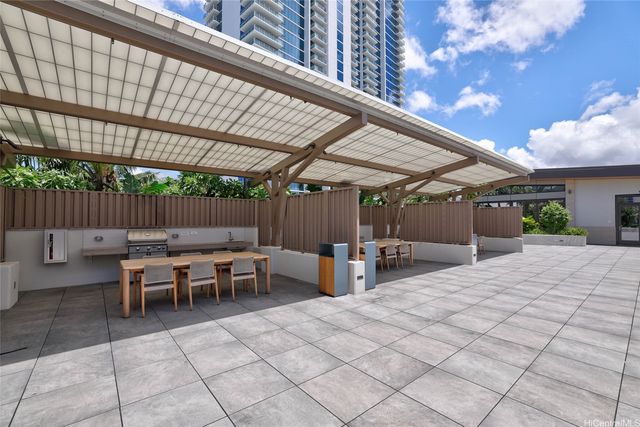 1500 Rycroft Street 811R, Honolulu, HI 96814