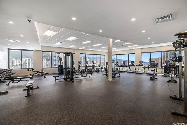 1500 Rycroft Street 811R, Honolulu, HI 96814