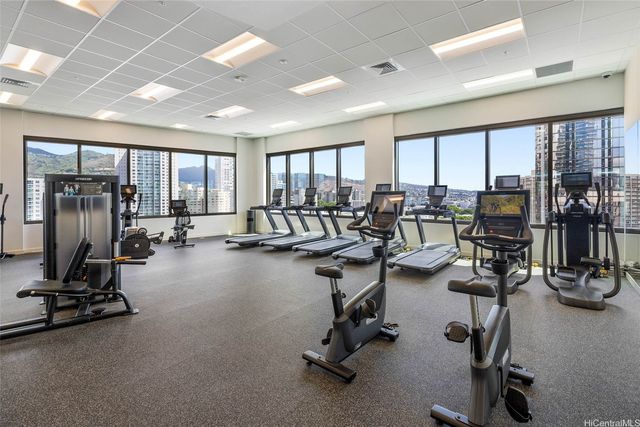 1500 Rycroft Street 811R, Honolulu, HI 96814