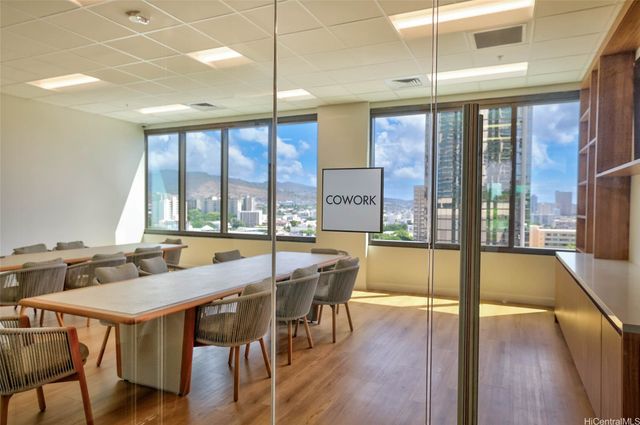 1500 Rycroft Street 811R, Honolulu, HI 96814
