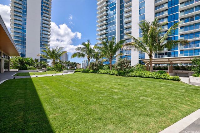 1500 Rycroft Street 811R, Honolulu, HI 96814