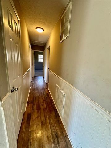 501 Lee Byrd Road, Loganville, GA 30052