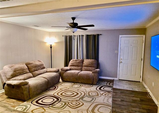 501 Lee Byrd Road, Loganville, GA 30052