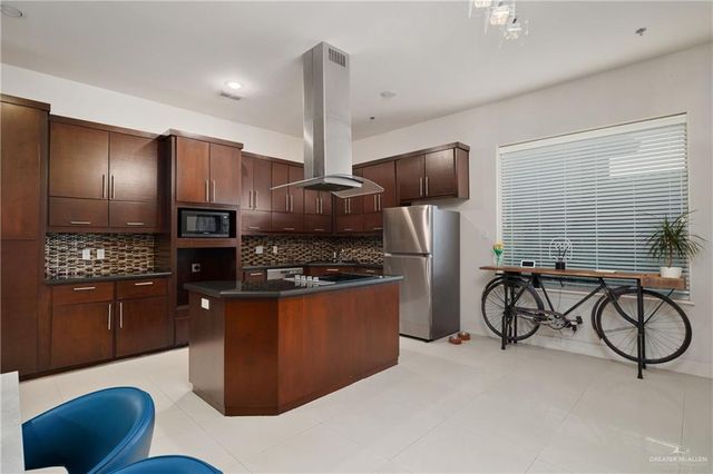 1304 E Pineridge Avenue B, Mcallen, TX 78503