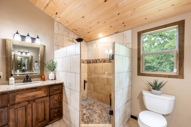 9819 Old Bridge Road, Terrell, TX 75160