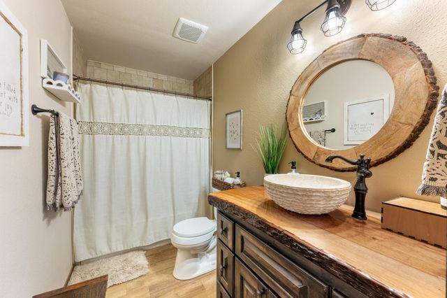 9819 Old Bridge Road, Terrell, TX 75160