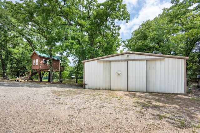 9819 Old Bridge Road, Terrell, TX 75160
