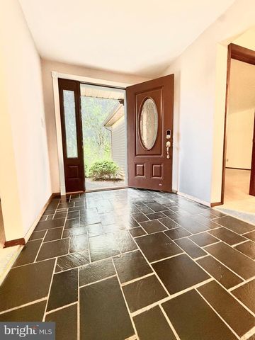 5770 SUN VALLEY RUN, Zionsville, PA 18092