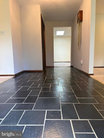 5770 SUN VALLEY RUN, Zionsville, PA 18092